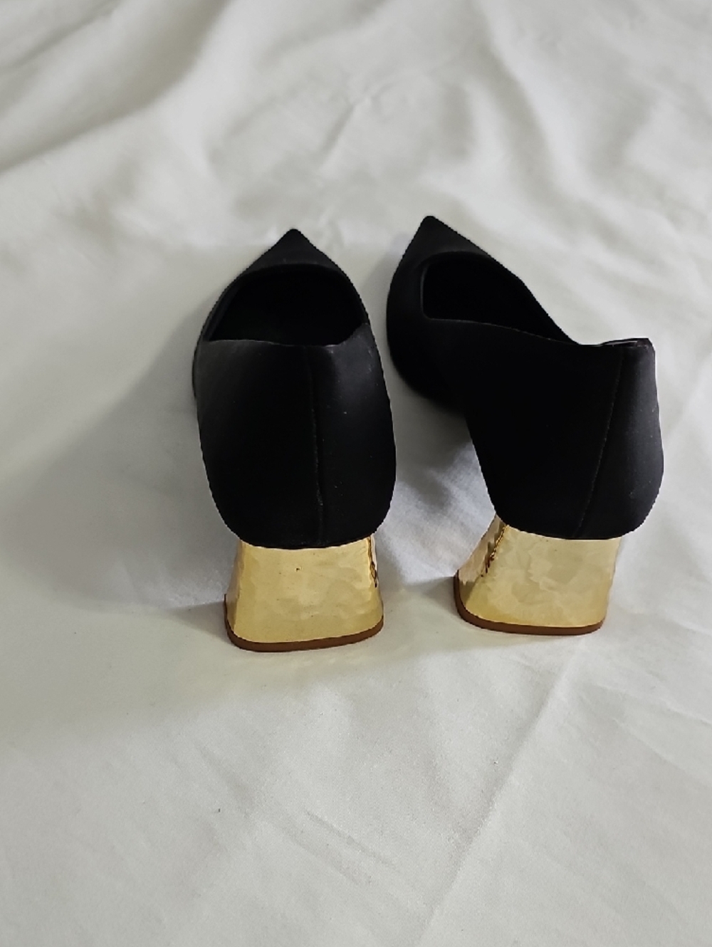 Zara Black Pointed Toe Pumps with Gold Block Heel - Picture 2 of 7